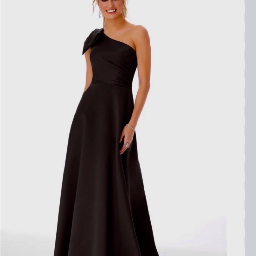 Chic One Shoulder Black Dress